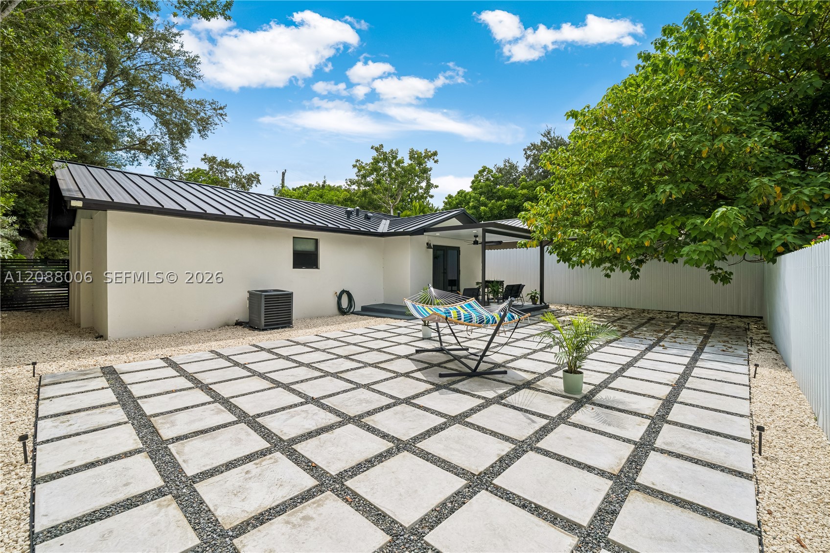 3737 Frow Ave, Miami FL 33133