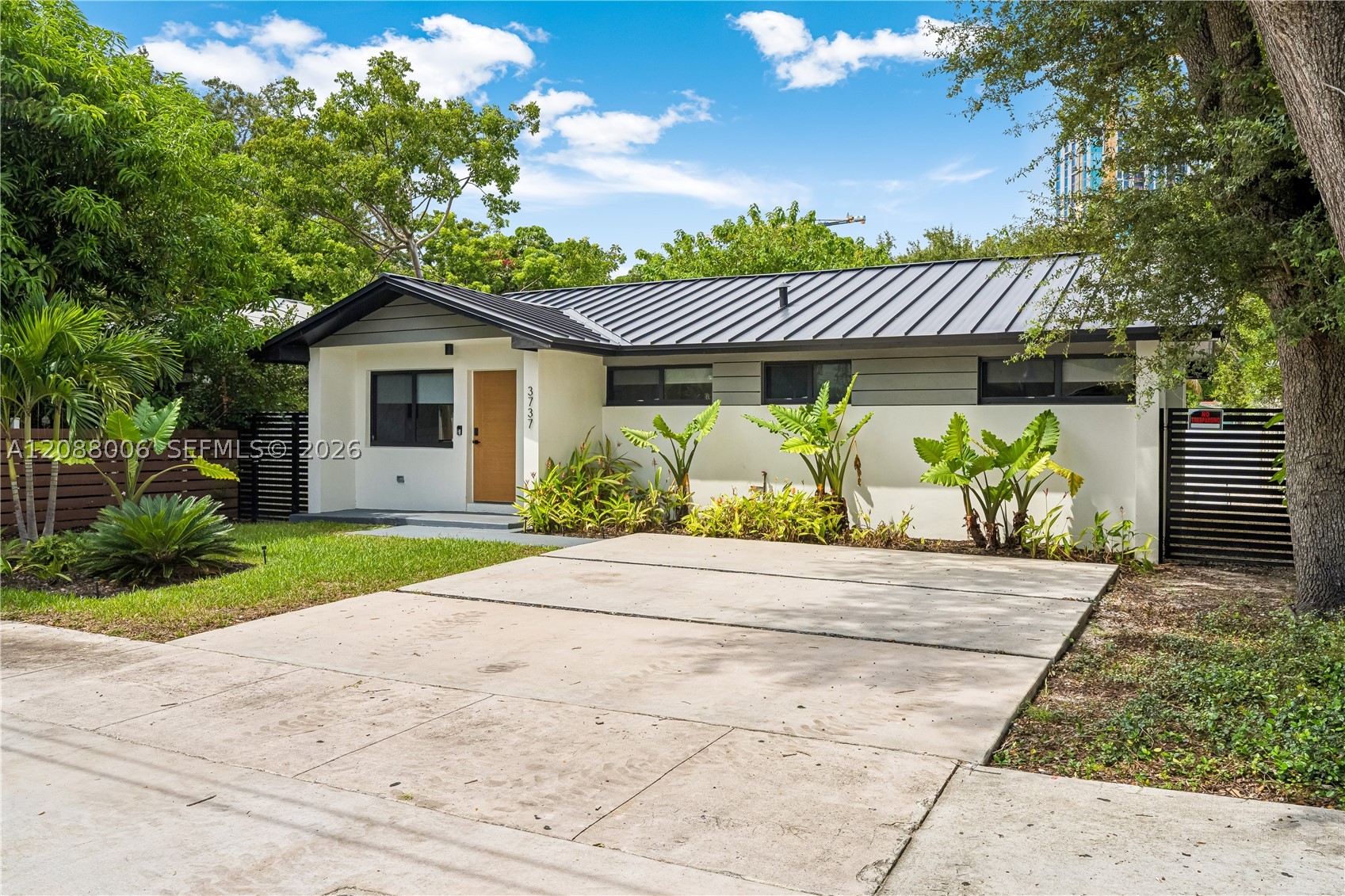 3737 Frow Ave, Miami FL 33133