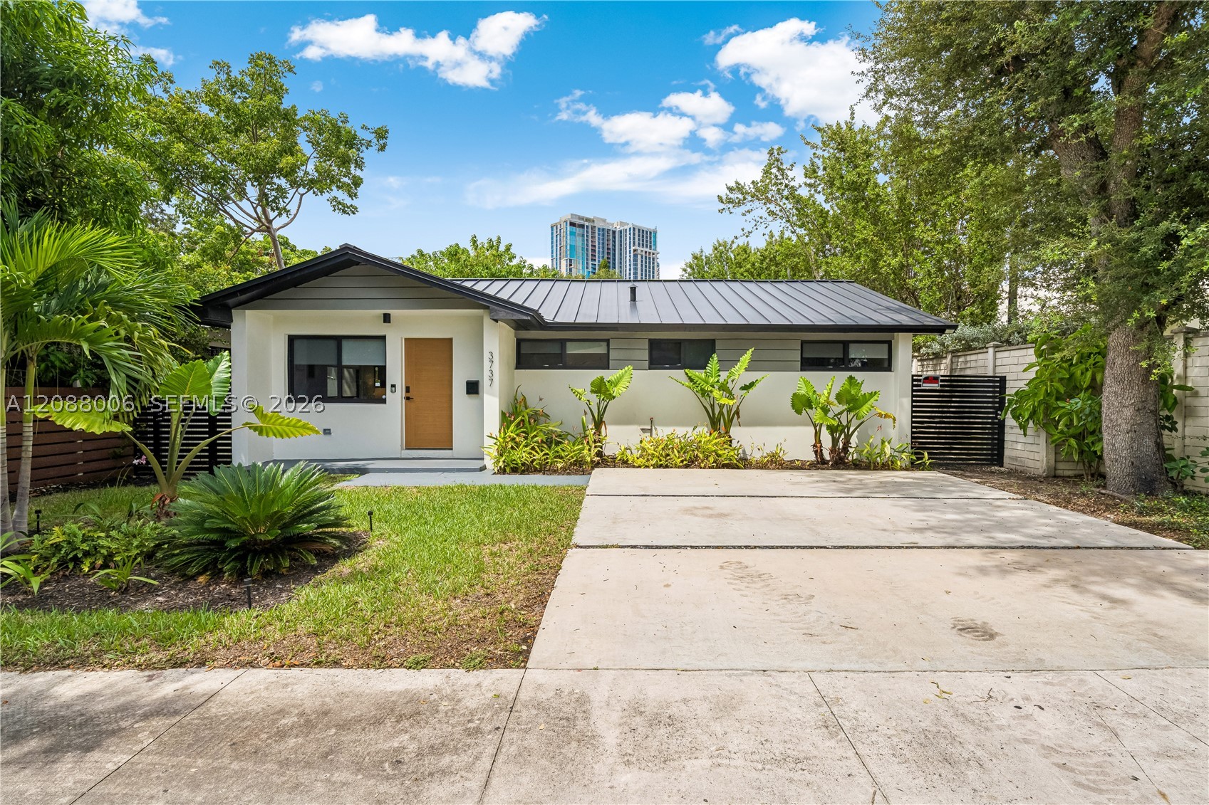 3737 Frow Ave, Miami FL 33133