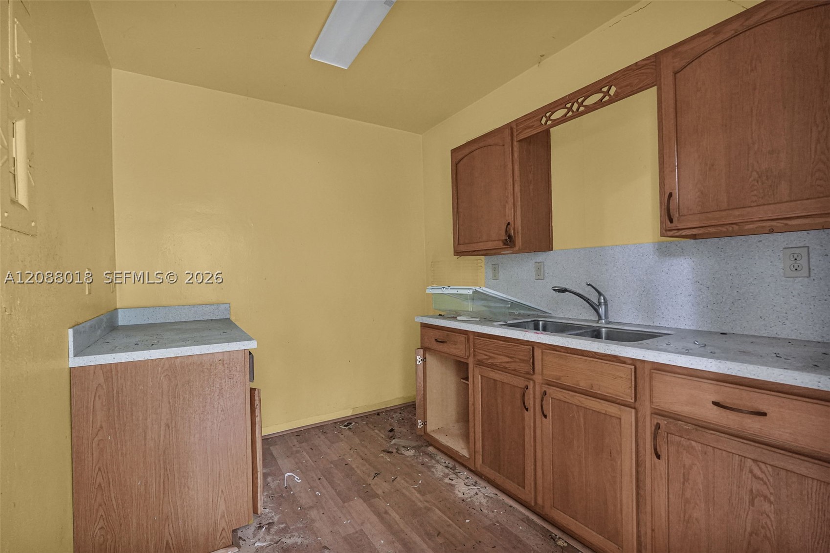 424 Minola Dr, Miami Springs FL 33166