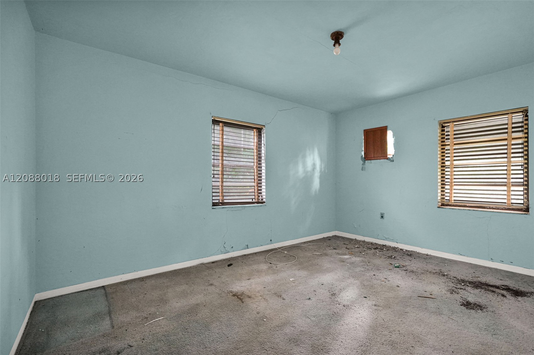 424 Minola Dr, Miami Springs FL 33166