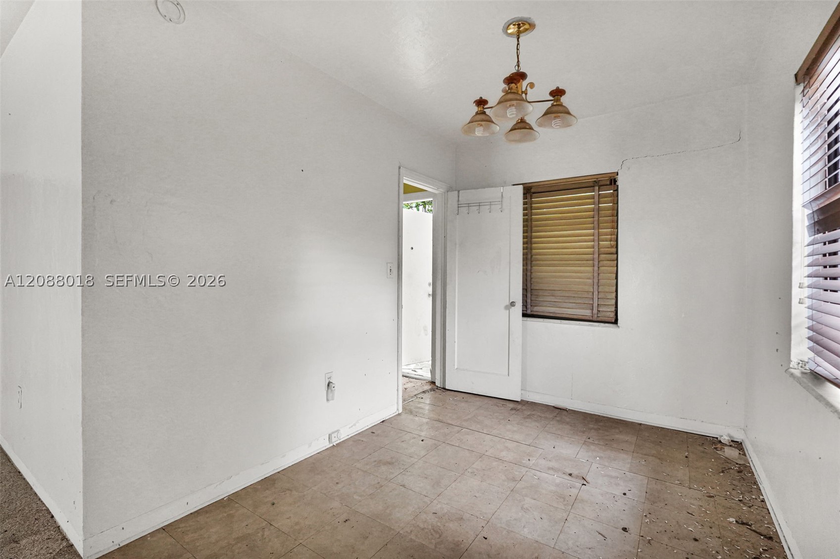 424 Minola Dr, Miami Springs FL 33166