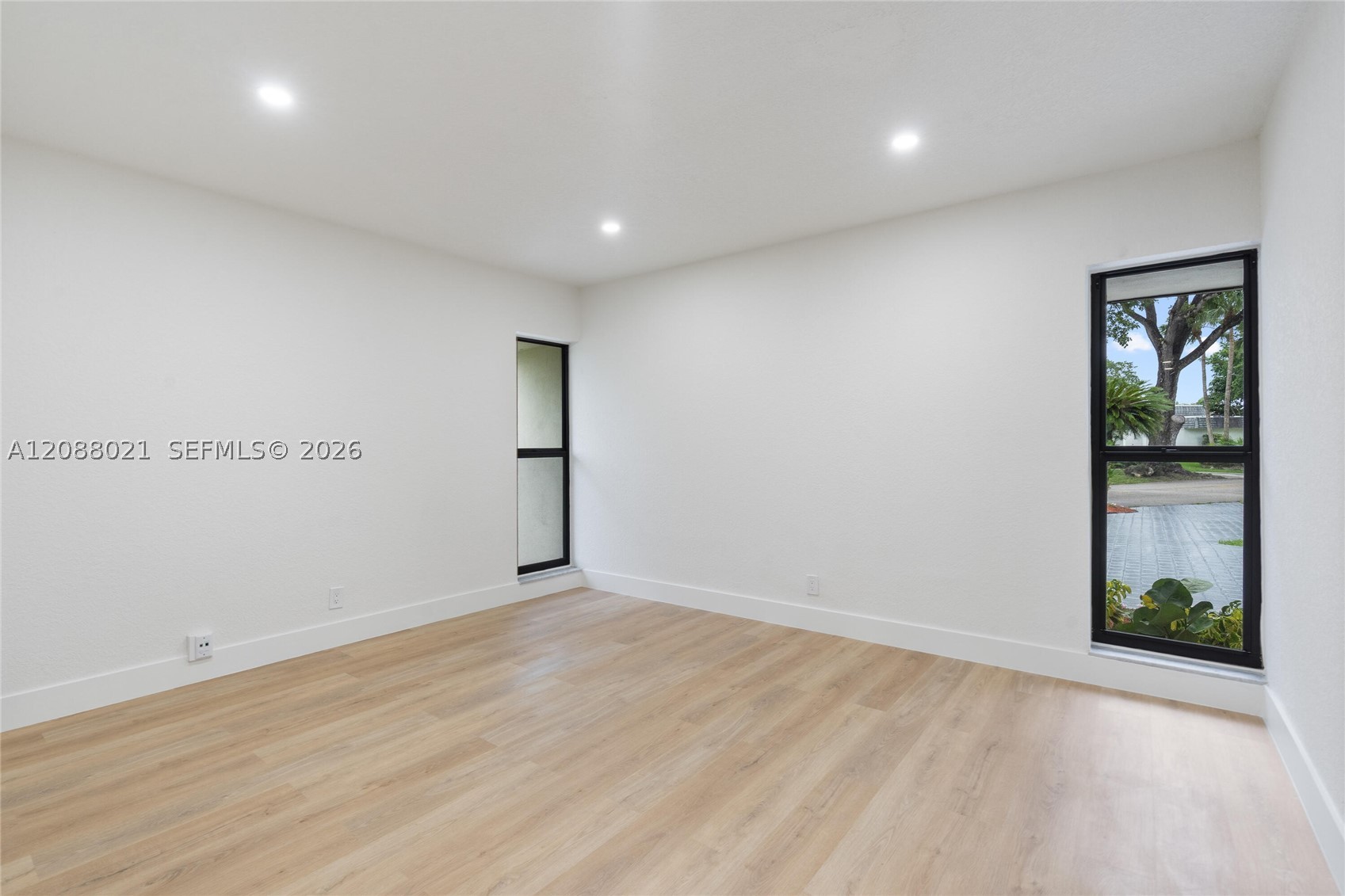 4705 Bayberry Ln, Tamarac FL 33319