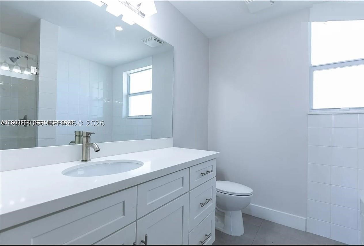 555 E Dania Beach Blvd #5, Dania Beach FL 33004