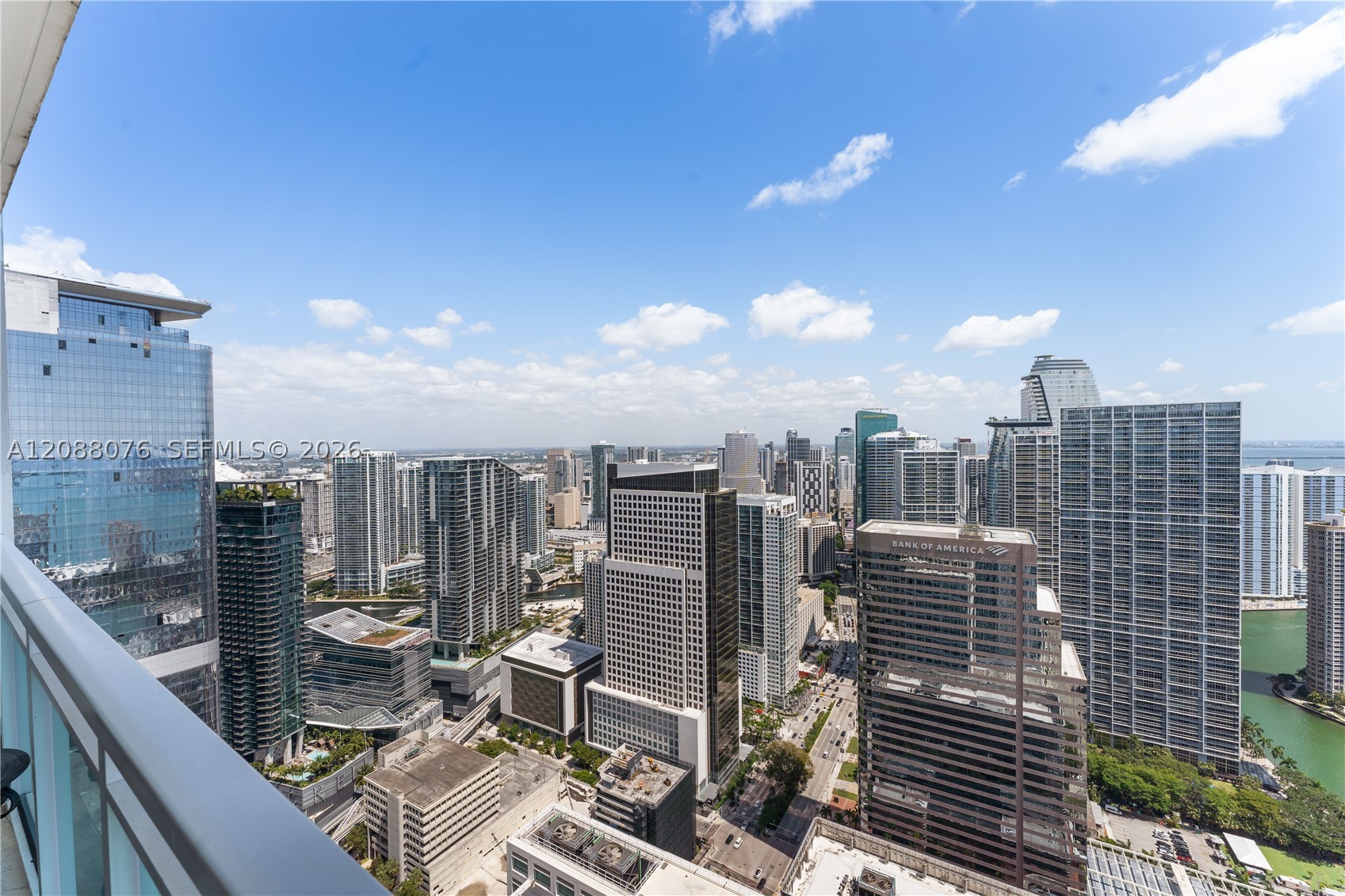 950 Brickell Bay Dr #5506, Miami FL 33131
