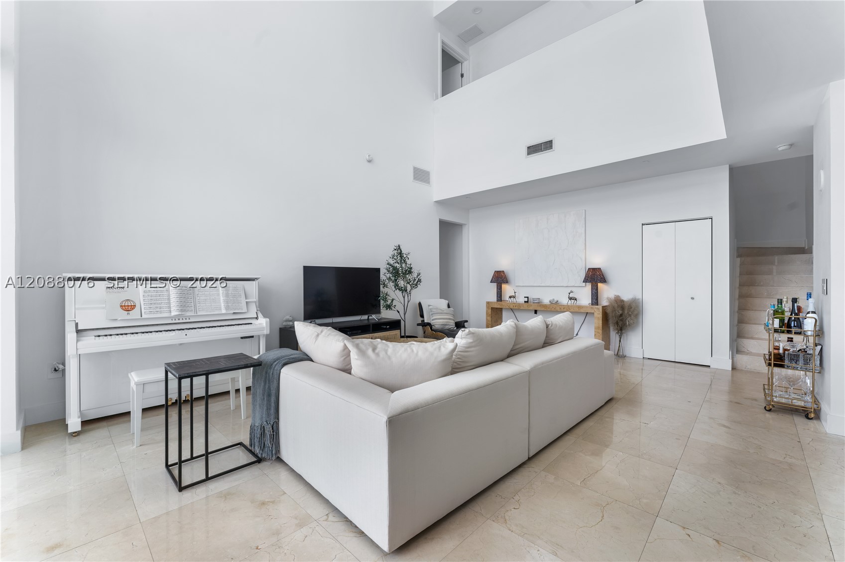 950 Brickell Bay Dr #5506, Miami FL 33131