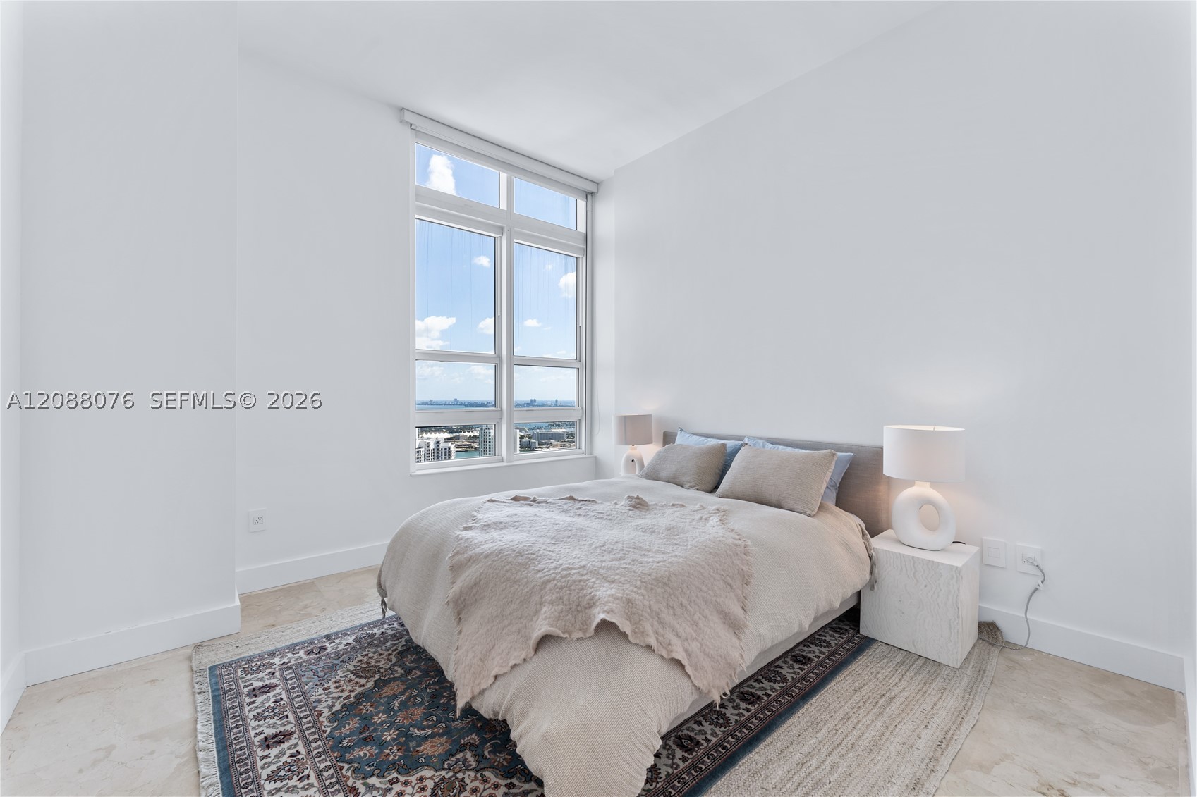 950 Brickell Bay Dr #5506, Miami FL 33131