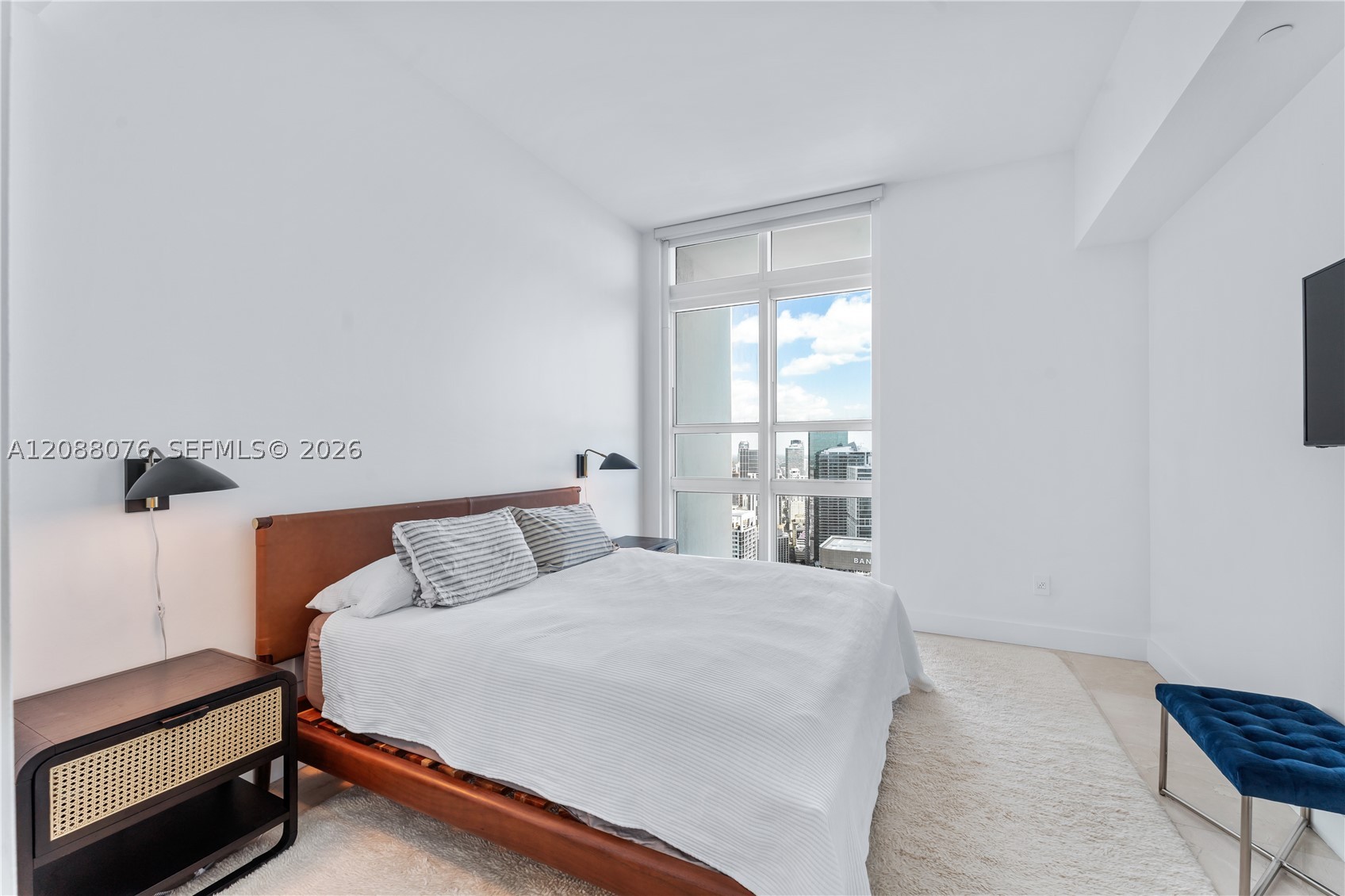 950 Brickell Bay Dr #5506, Miami FL 33131