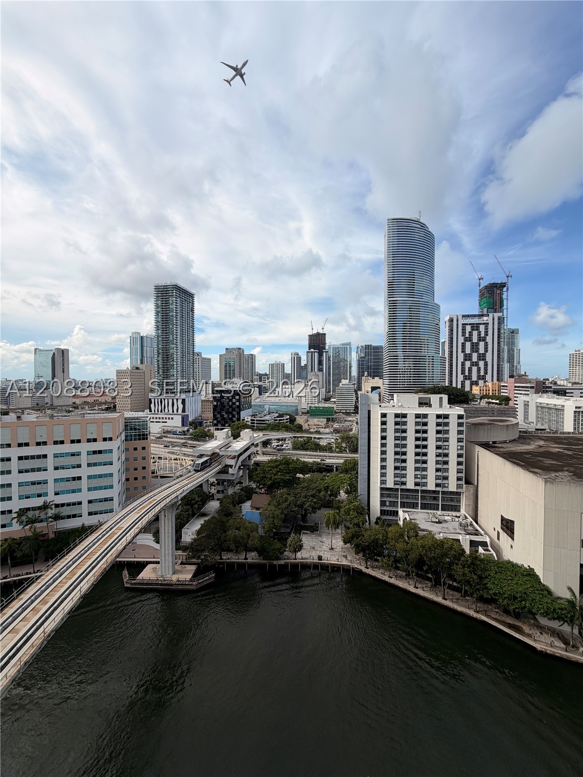 31 SE 5th St #2001, Miami FL 33131