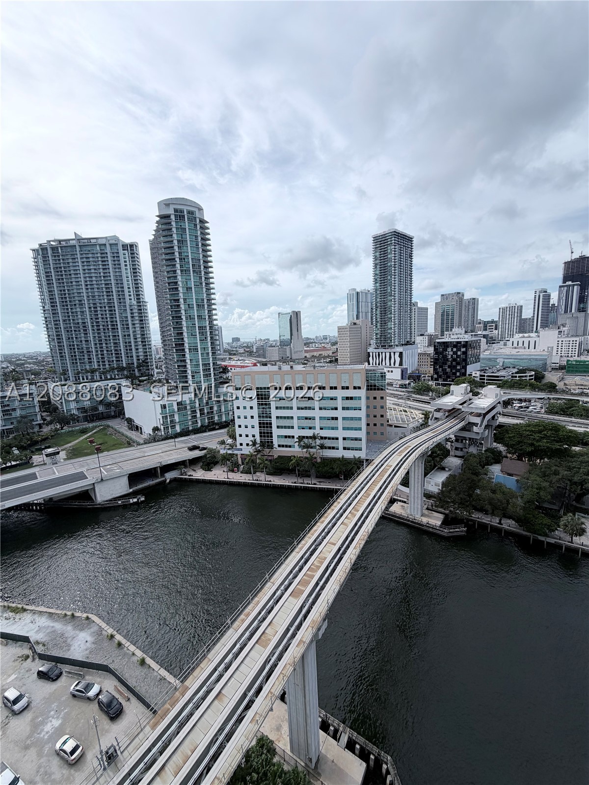 31 SE 5th St #2001, Miami FL 33131