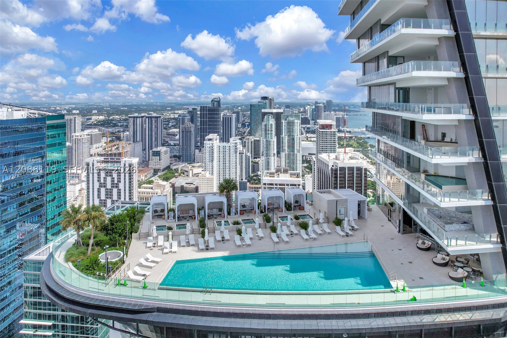 300 Biscayne Boulevard Way #4007W, Miami FL 33131
