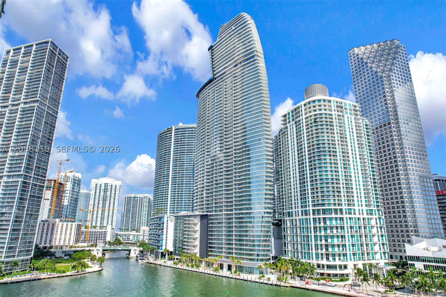 300 Biscayne Boulevard Way #4007W, Miami FL 33131