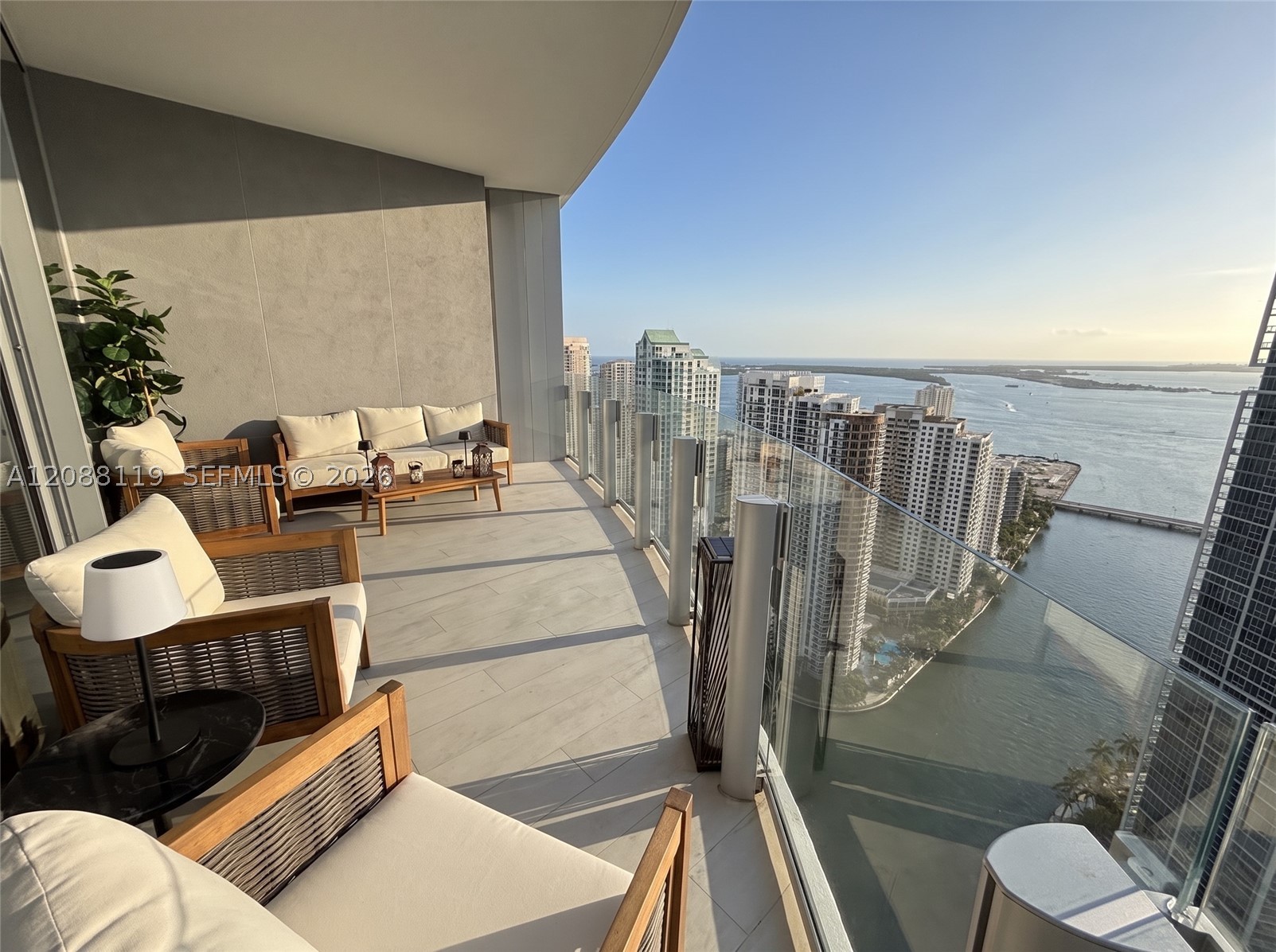 300 Biscayne Boulevard Way #4007W, Miami FL 33131