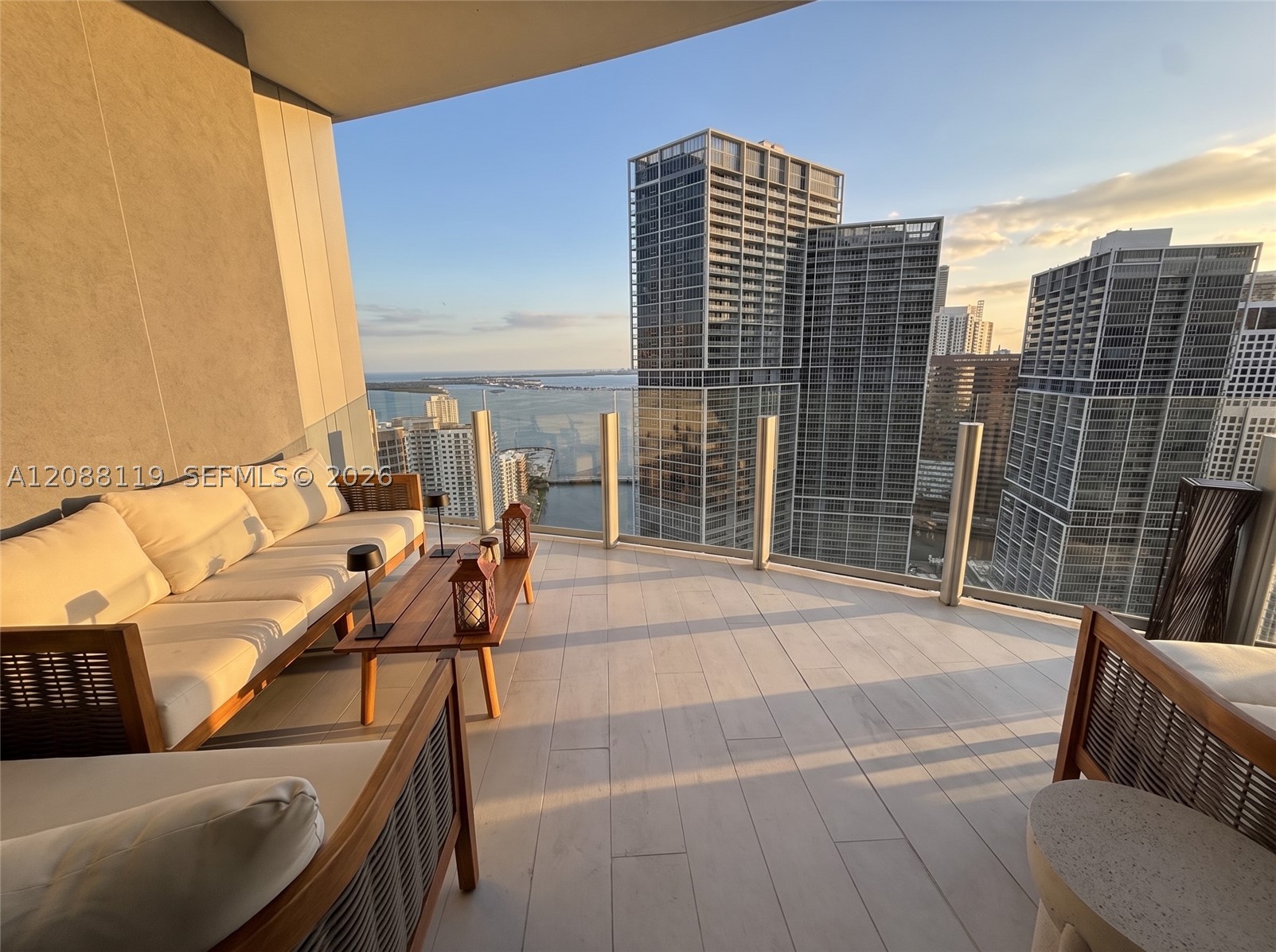 300 Biscayne Boulevard Way #4007W, Miami FL 33131