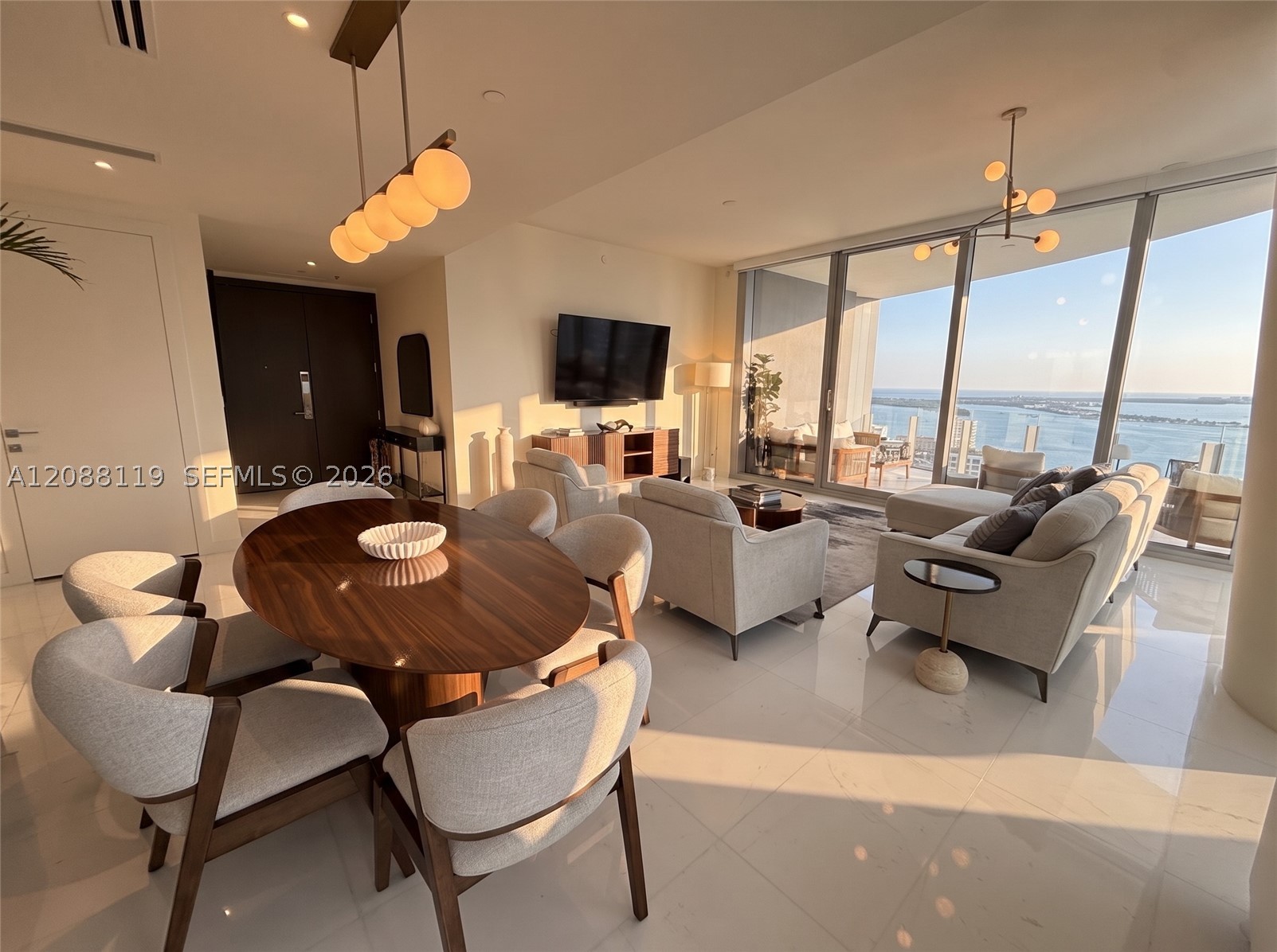 300 Biscayne Boulevard Way #4007W, Miami FL 33131