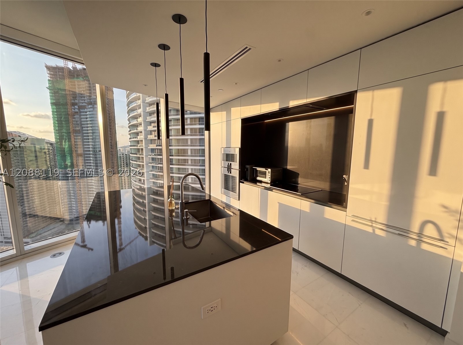 300 Biscayne Boulevard Way #4007W, Miami FL 33131