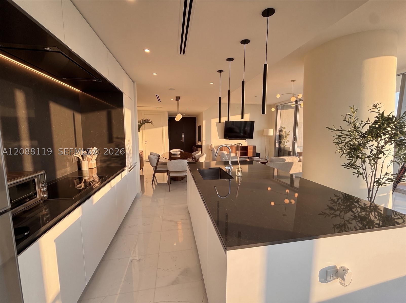 300 Biscayne Boulevard Way #4007W, Miami FL 33131