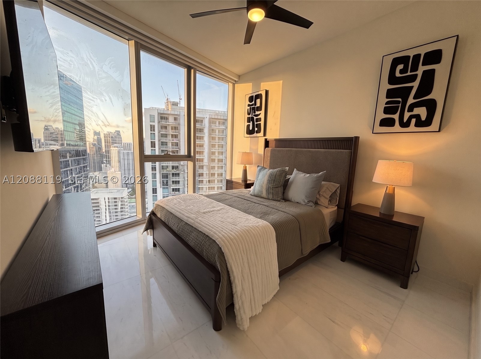 300 Biscayne Boulevard Way #4007W, Miami FL 33131