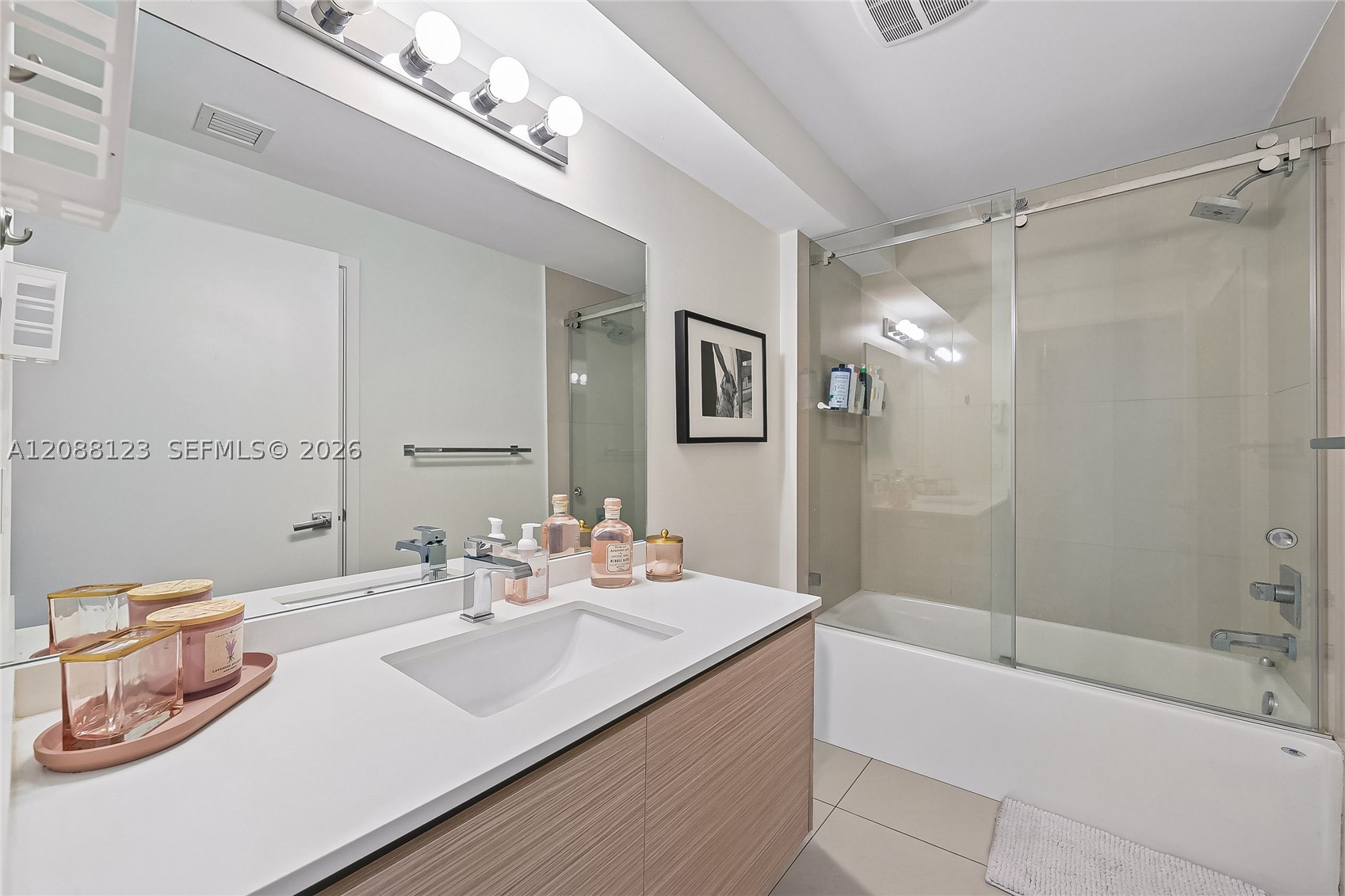 600 NE 27th St #704, Miami FL 33137