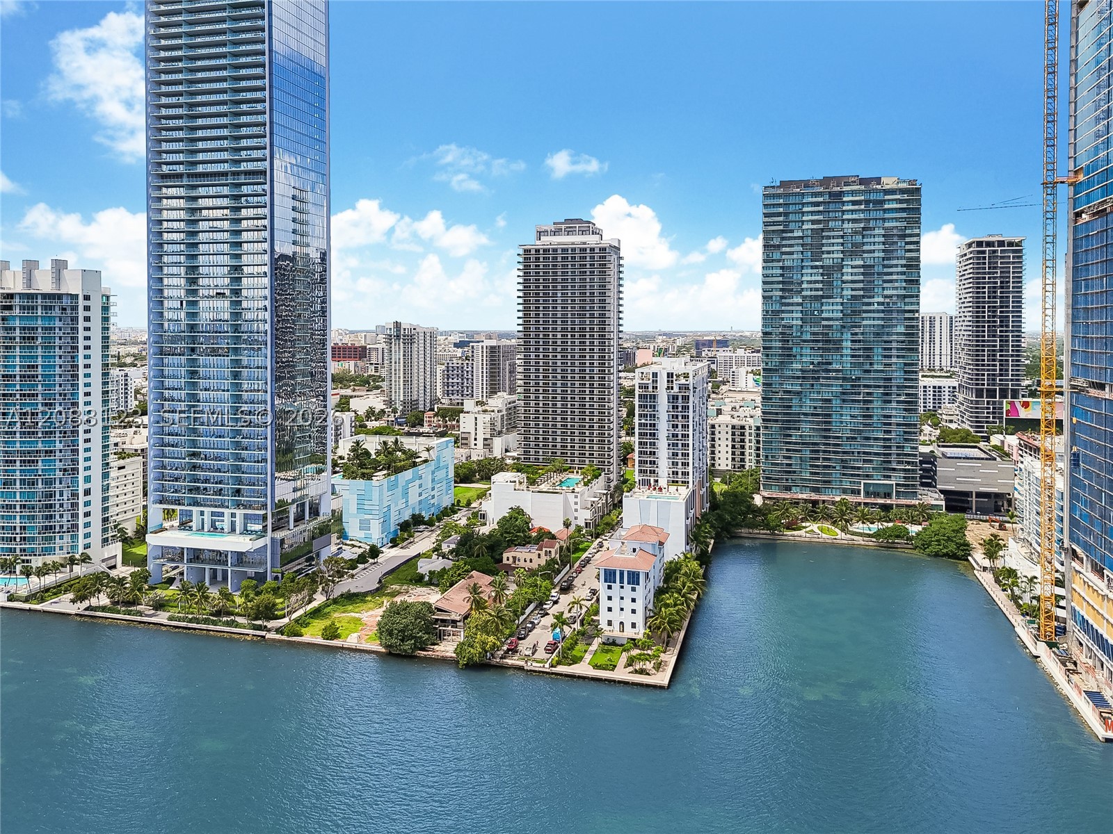 600 NE 27th St #704, Miami FL 33137