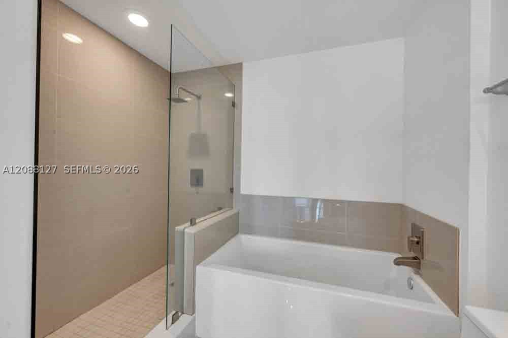 201 SW 17th Rd #302, Miami FL 33129