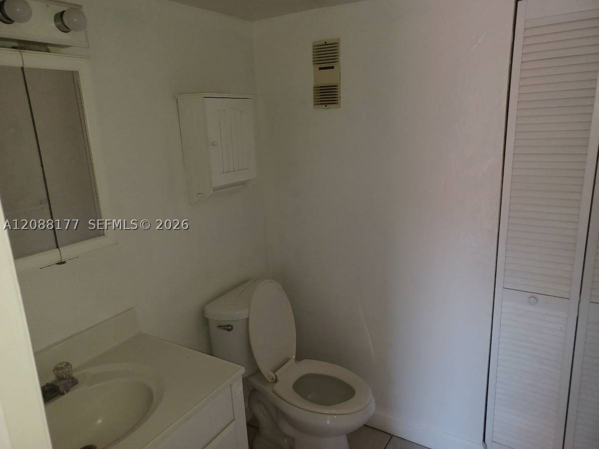 7170 Fairway Dr #M2, Miami Lakes FL 33014