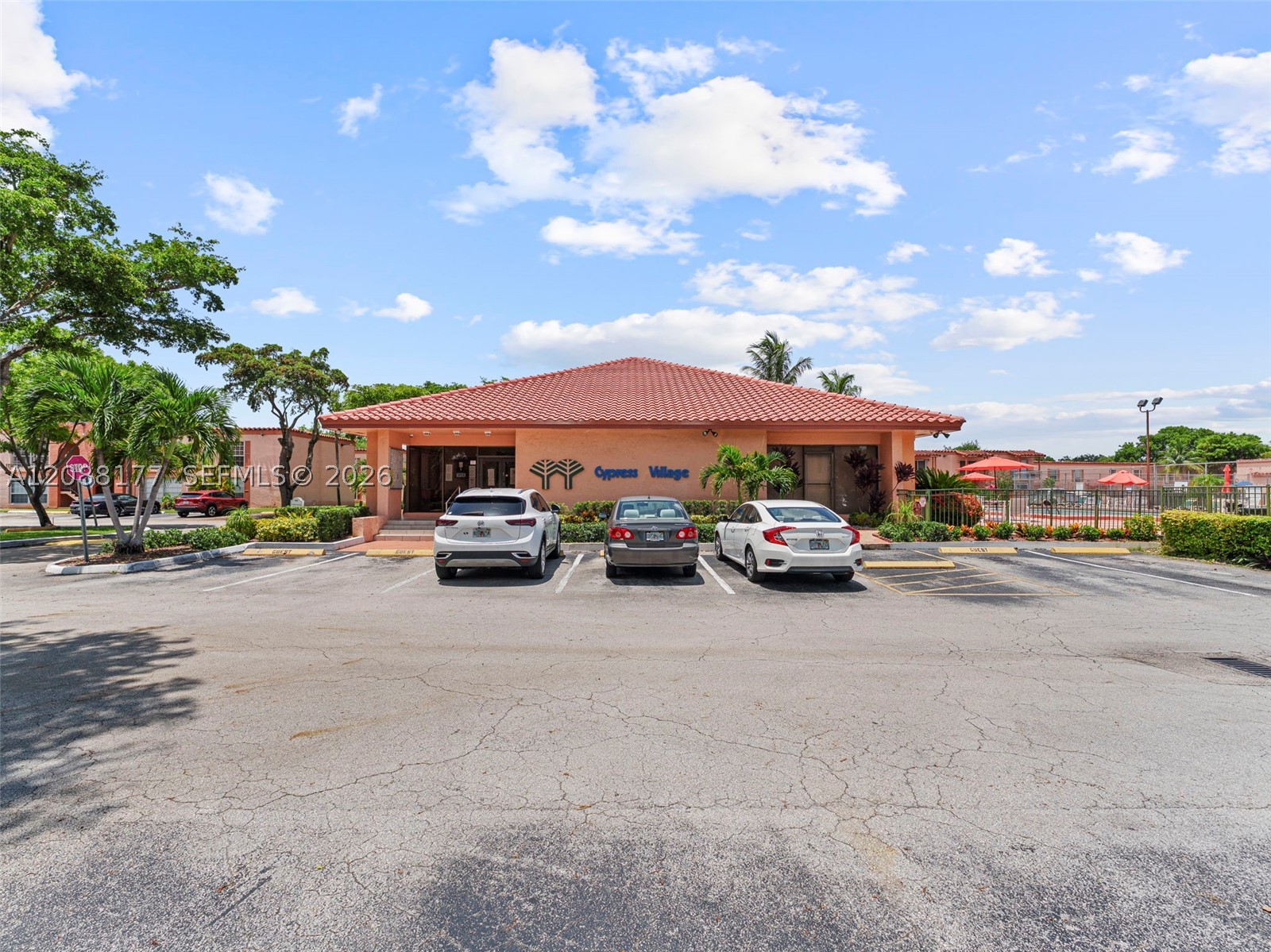 7170 Fairway Dr #M2, Miami Lakes FL 33014