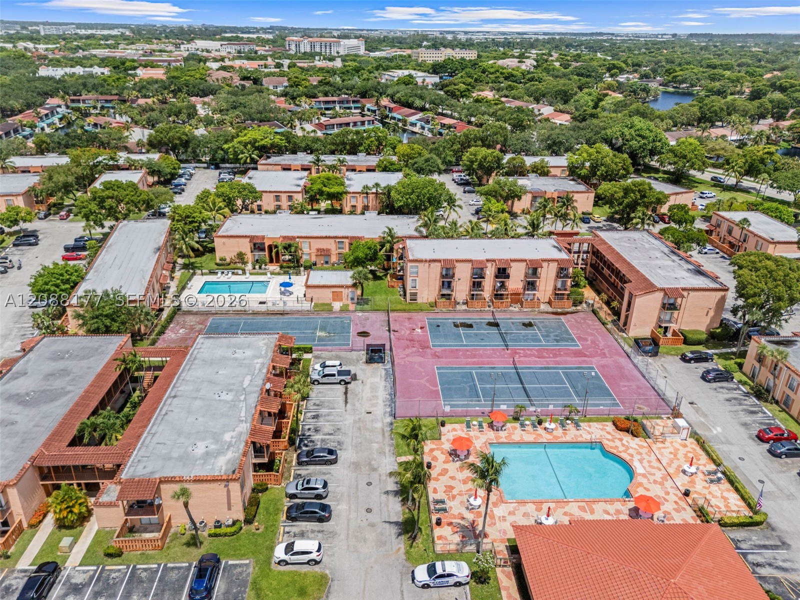 7170 Fairway Dr #M2, Miami Lakes FL 33014