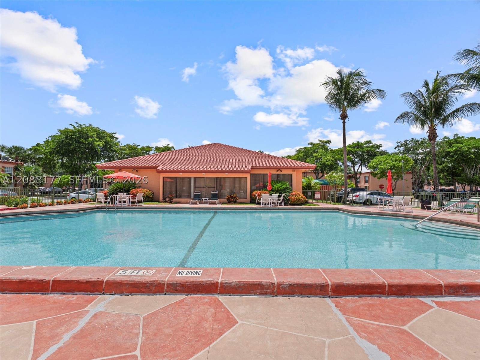 7170 Fairway Dr #M2, Miami Lakes FL 33014