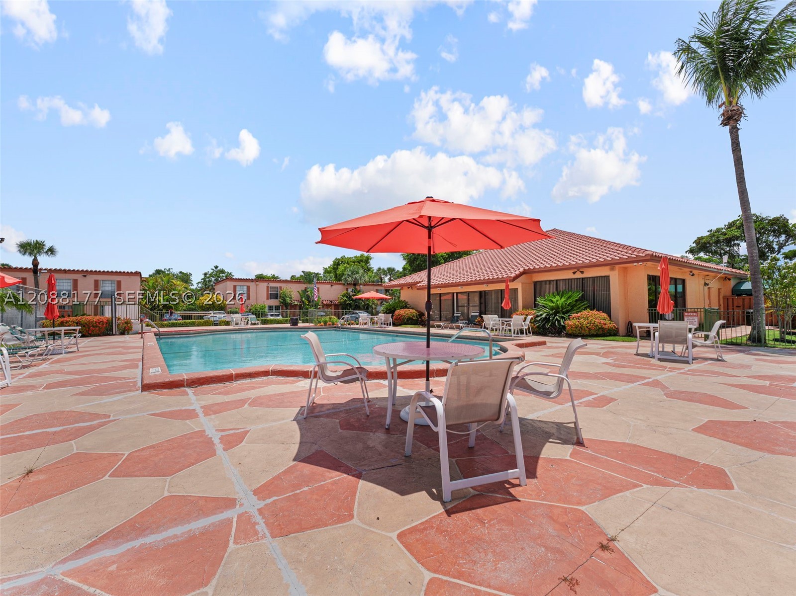 7170 Fairway Dr #M2, Miami Lakes FL 33014