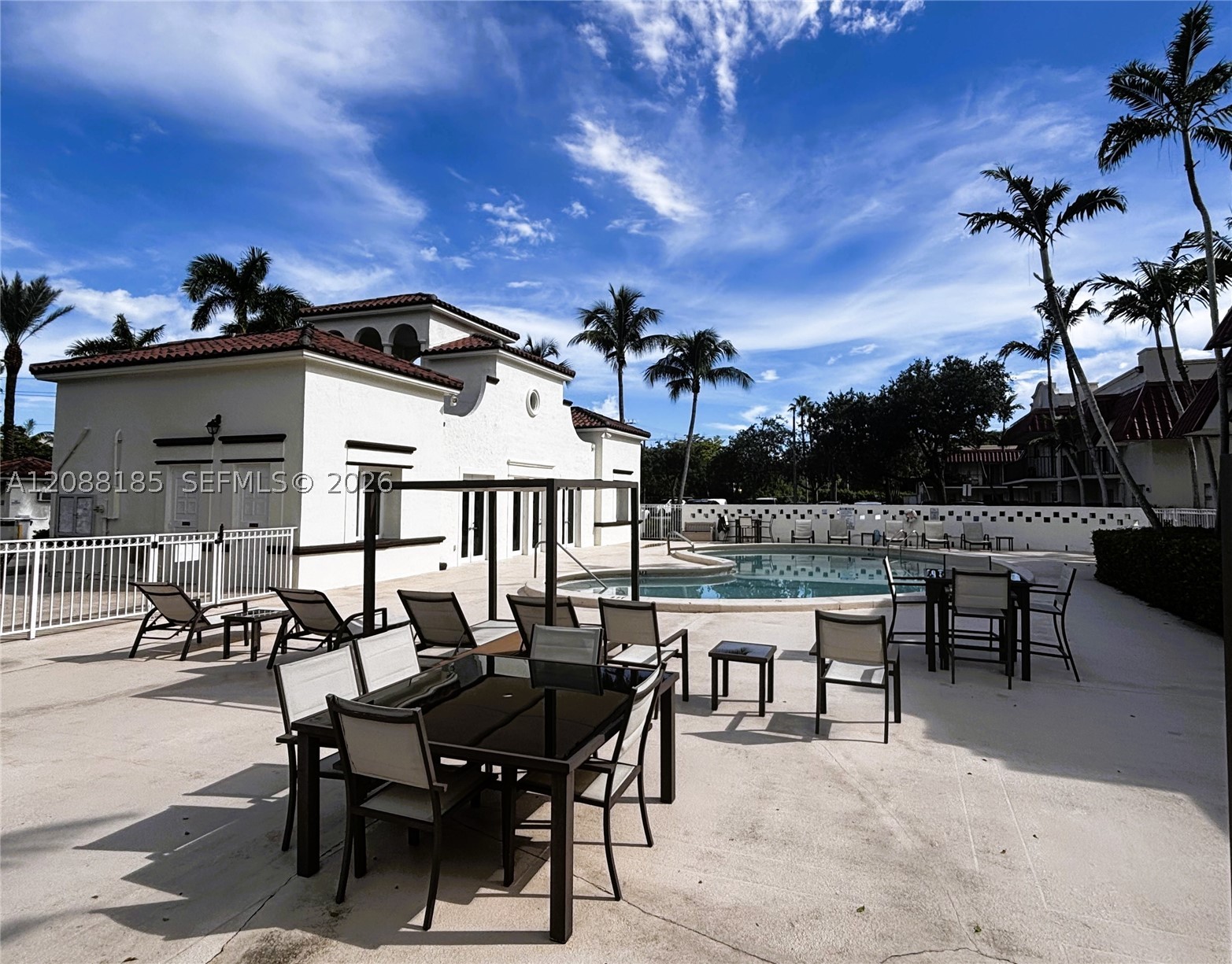 6703 N Kendall Dr #405, Pinecrest FL 33156