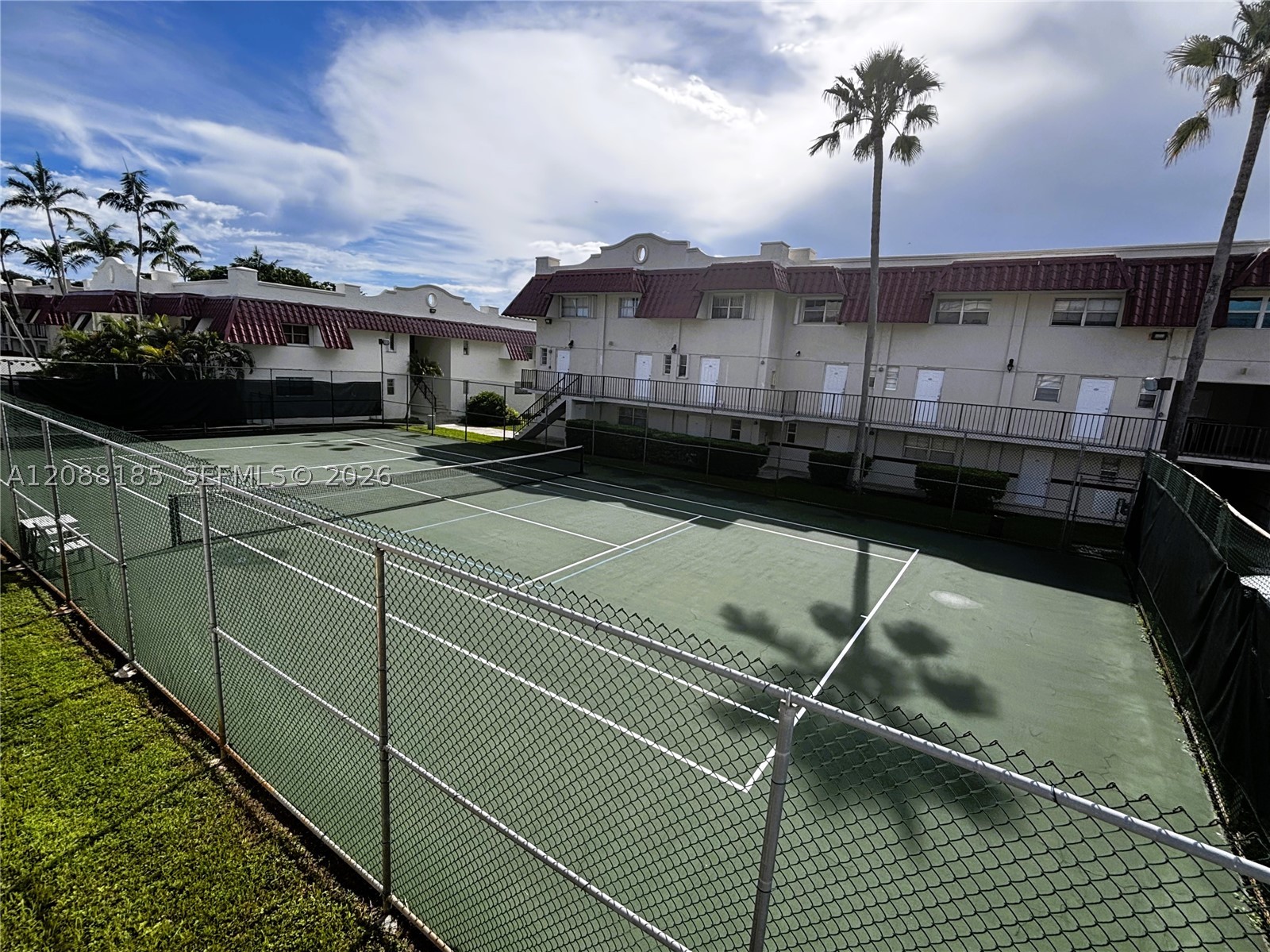 6703 N Kendall Dr #405, Pinecrest FL 33156