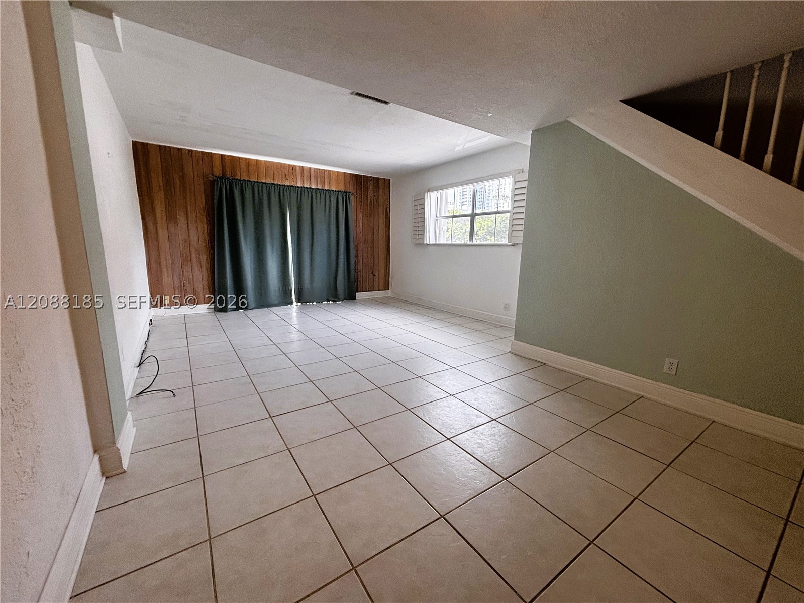 6703 N Kendall Dr #405, Pinecrest FL 33156