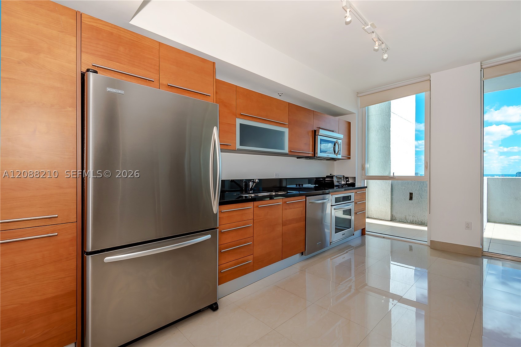 253 NE 2nd St #3105, Miami FL 33132