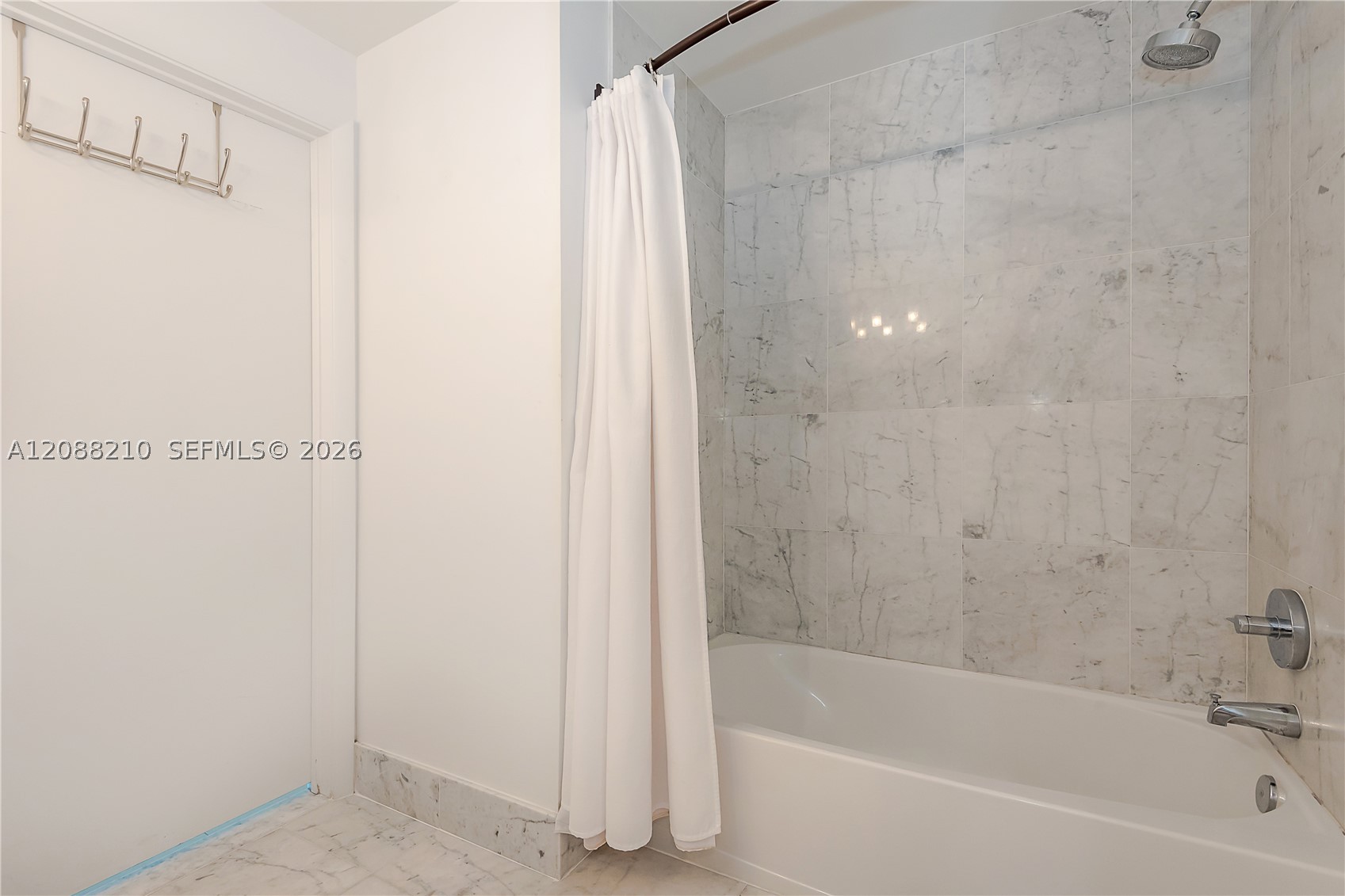 253 NE 2nd St #3105, Miami FL 33132