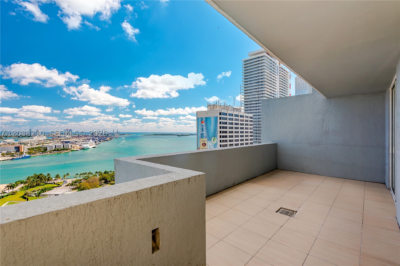 253 NE 2nd St #3105, Miami FL 33132