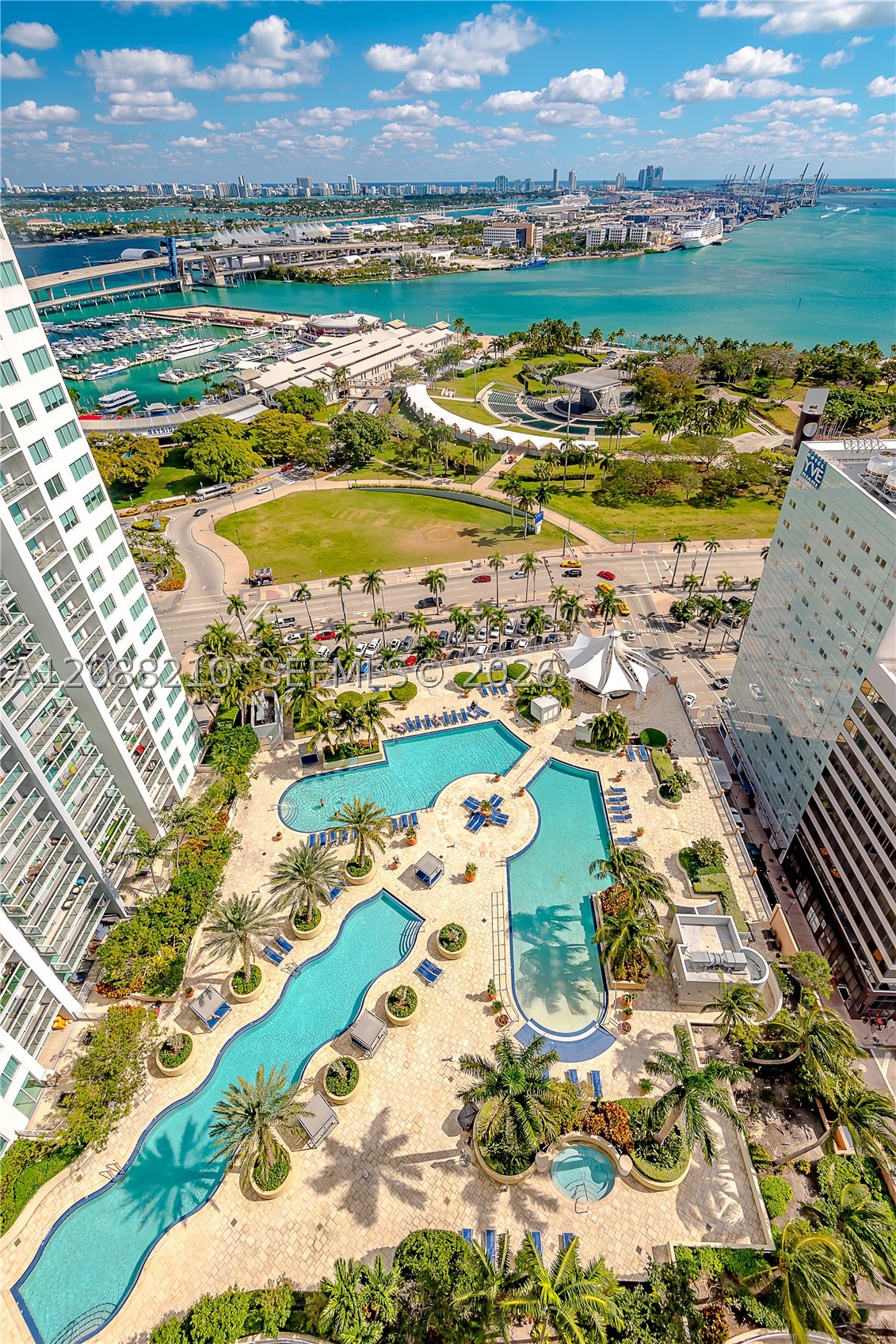 253 NE 2nd St #3105, Miami FL 33132