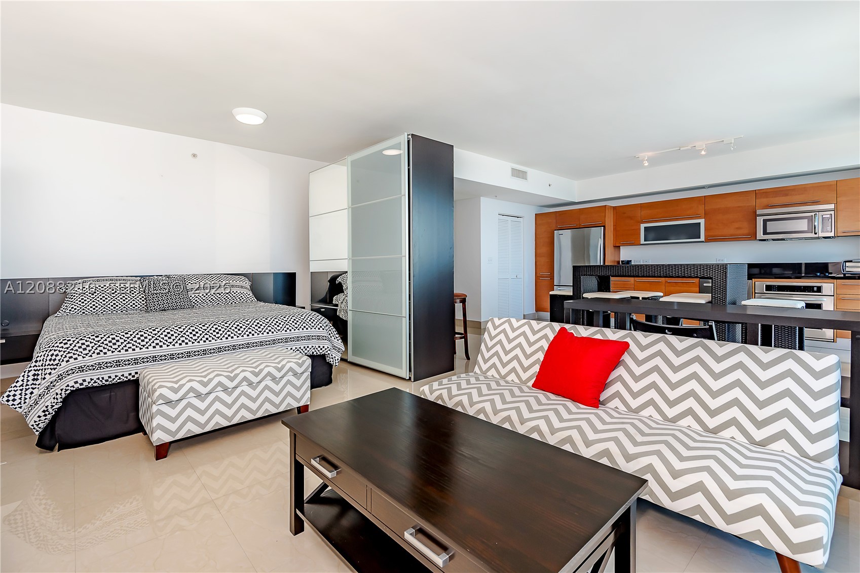253 NE 2nd St #3105, Miami FL 33132