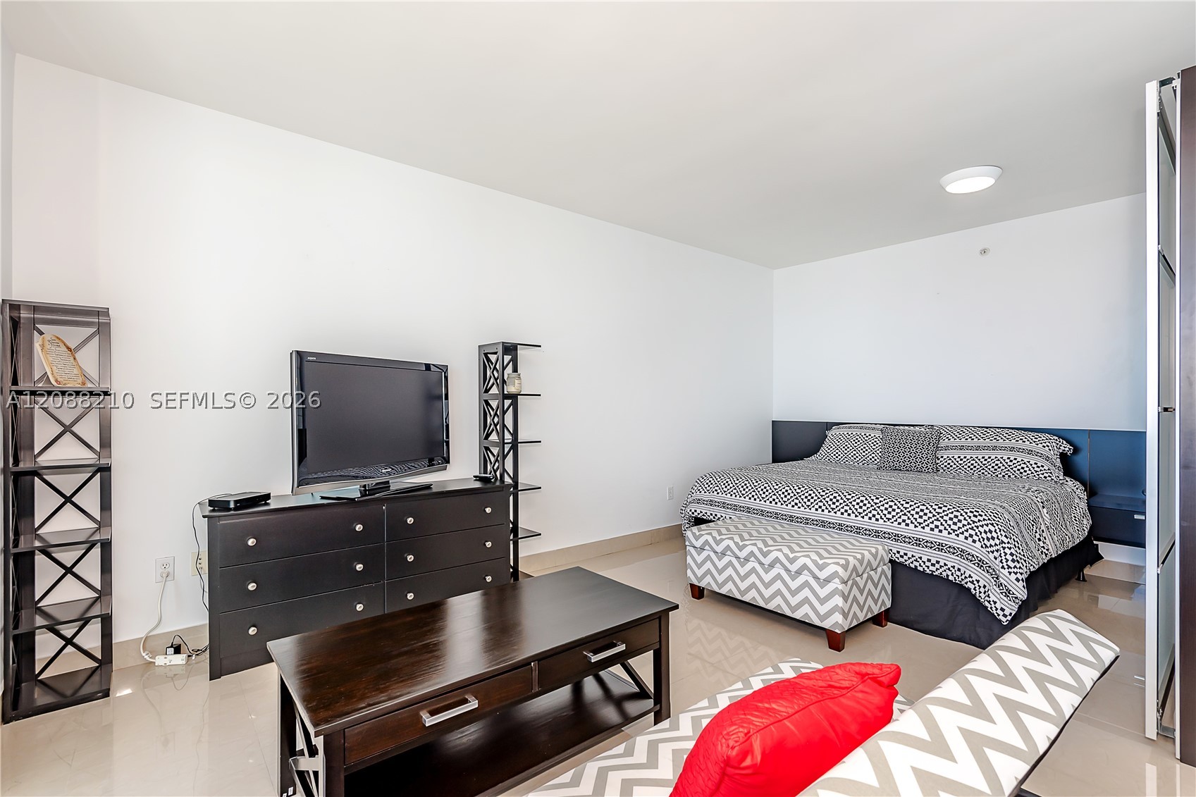253 NE 2nd St #3105, Miami FL 33132