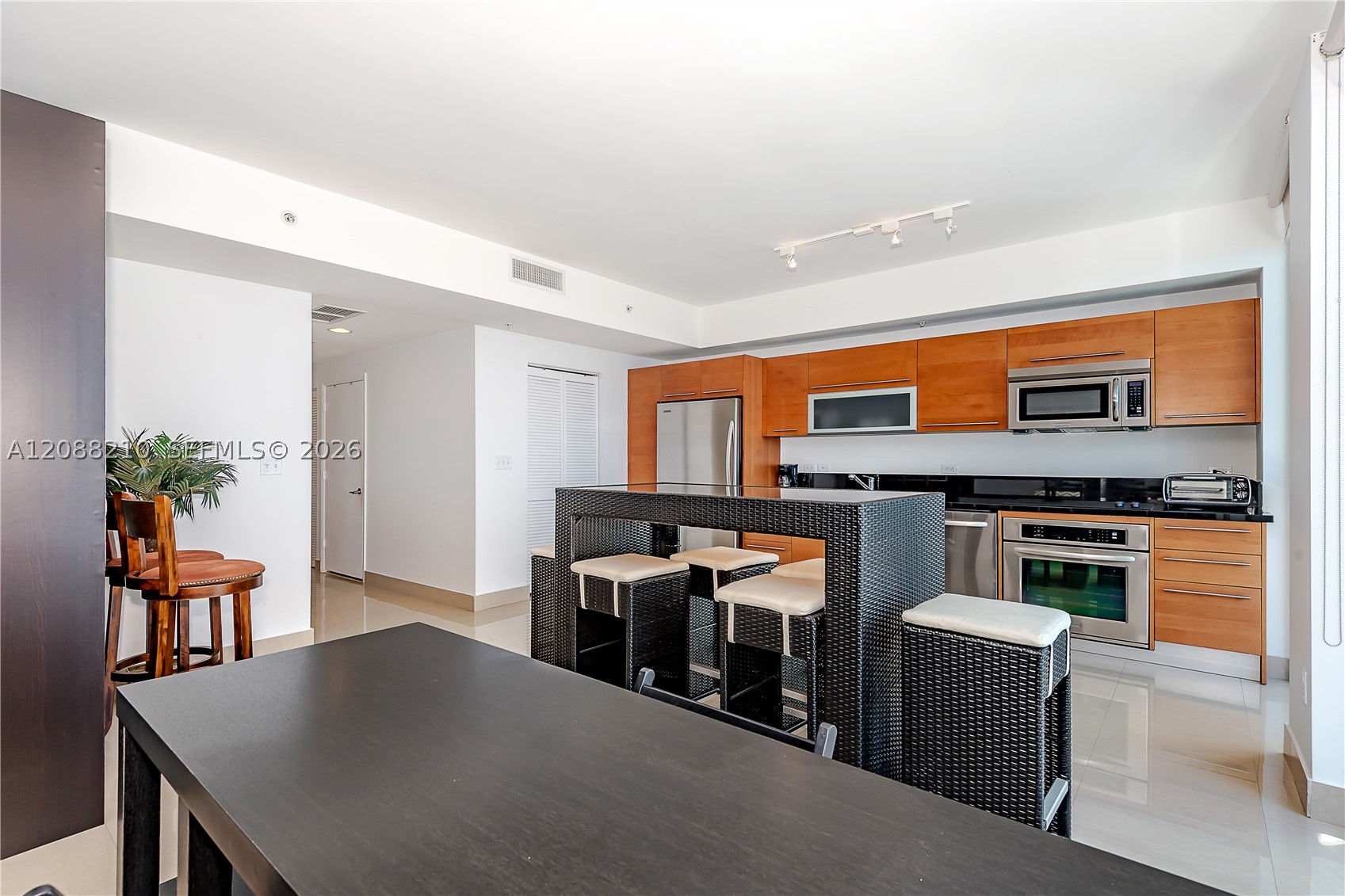 253 NE 2nd St #3105, Miami FL 33132