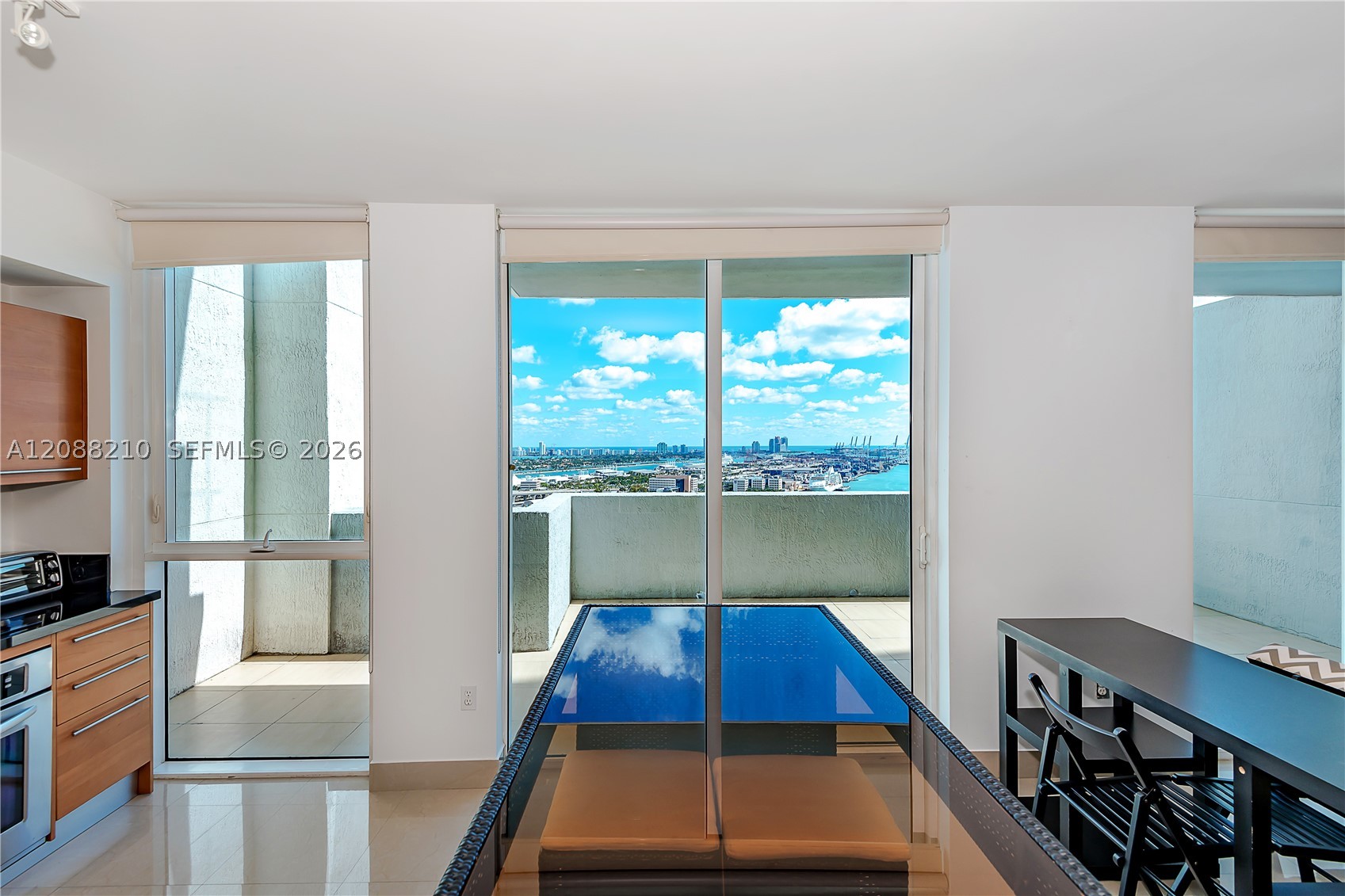 253 NE 2nd St #3105, Miami FL 33132