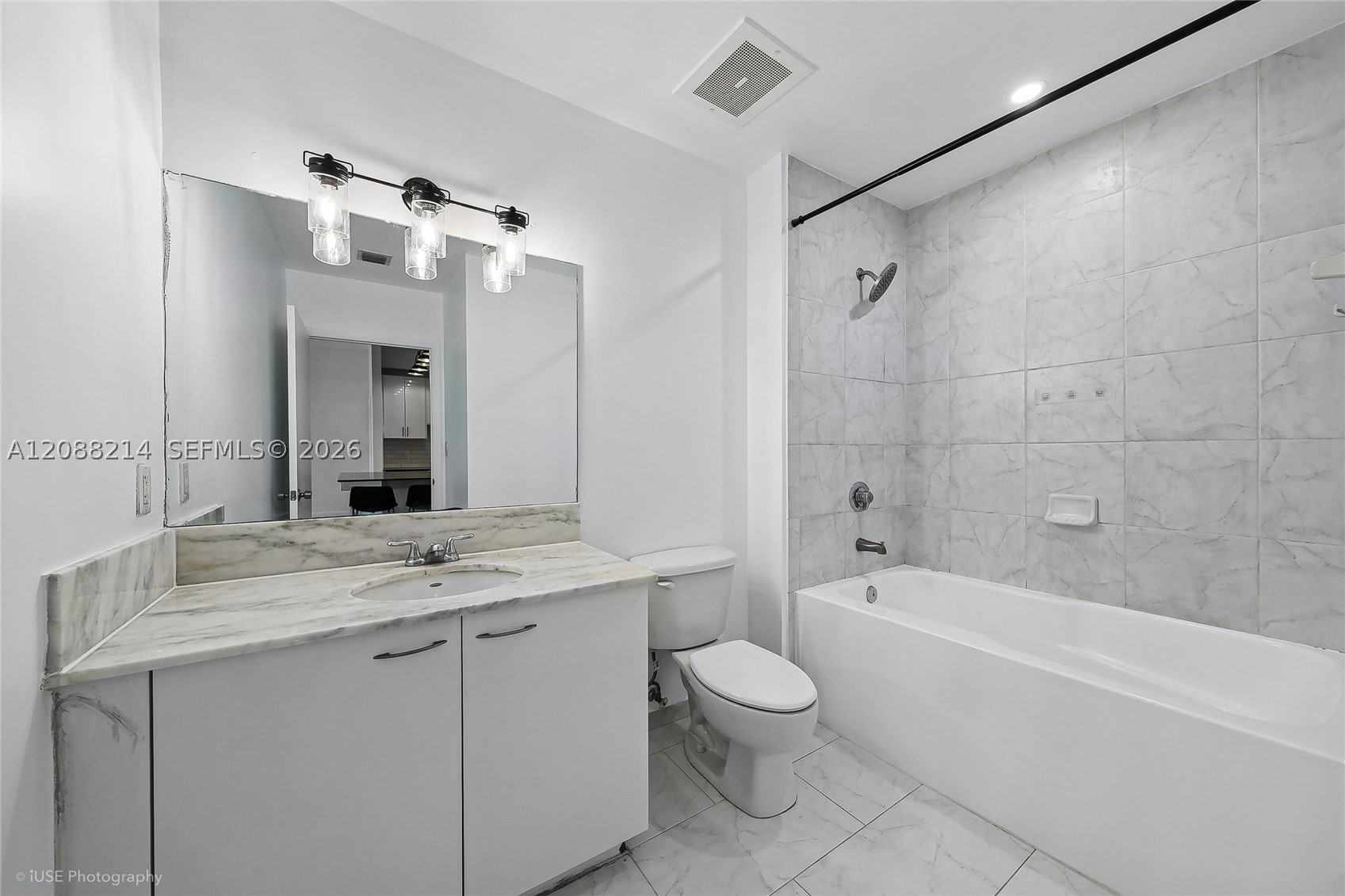 133 NE 2nd Ave #1606, Miami FL 33132