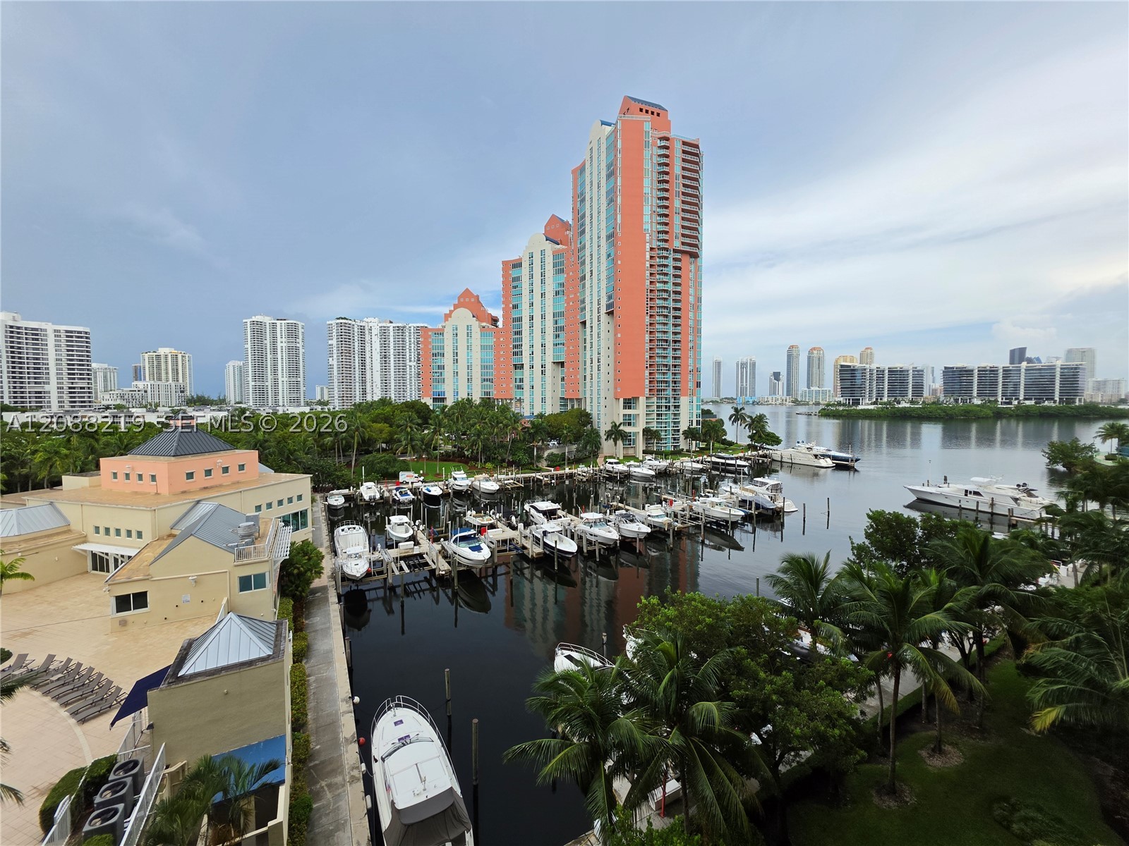 3340 NE 190th St #705, Aventura FL 33180