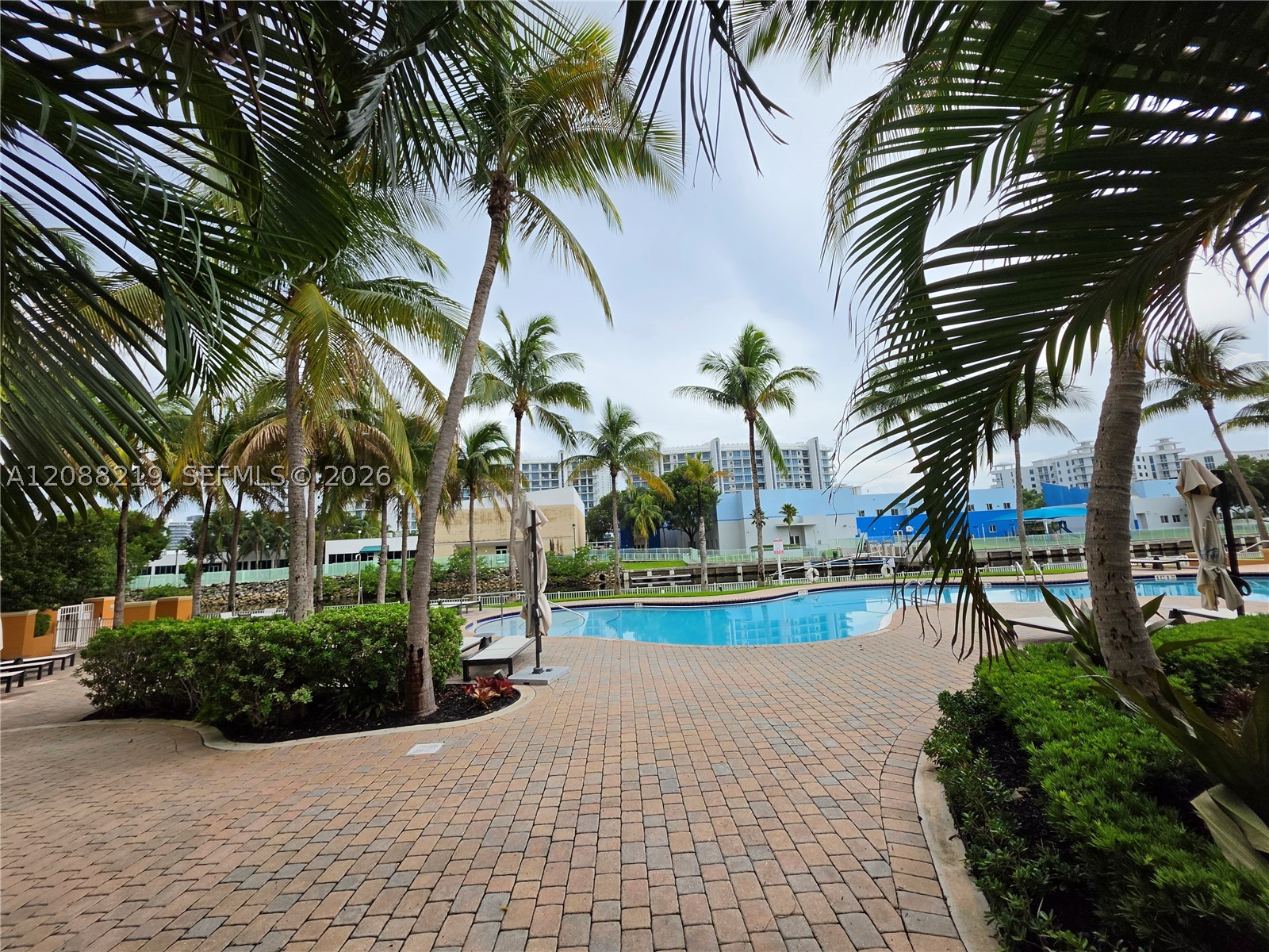 3340 NE 190th St #705, Aventura FL 33180
