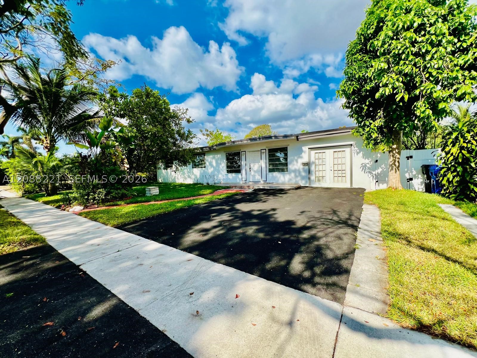 18320 NE 7th Ct, North Miami Beach FL 33179