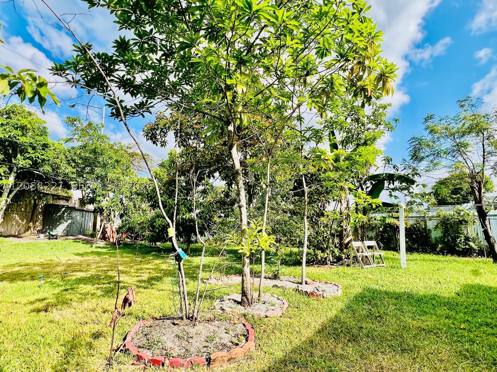 18320 NE 7th Ct, North Miami Beach FL 33179