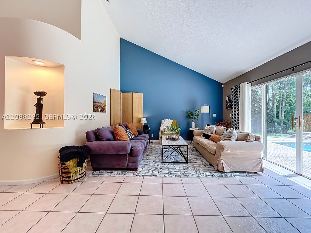1342 NW 195th Ave, Pembroke Pines FL 33029