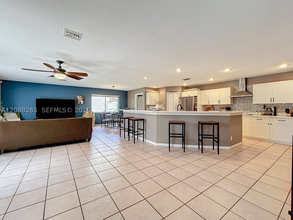 1342 NW 195th Ave, Pembroke Pines FL 33029