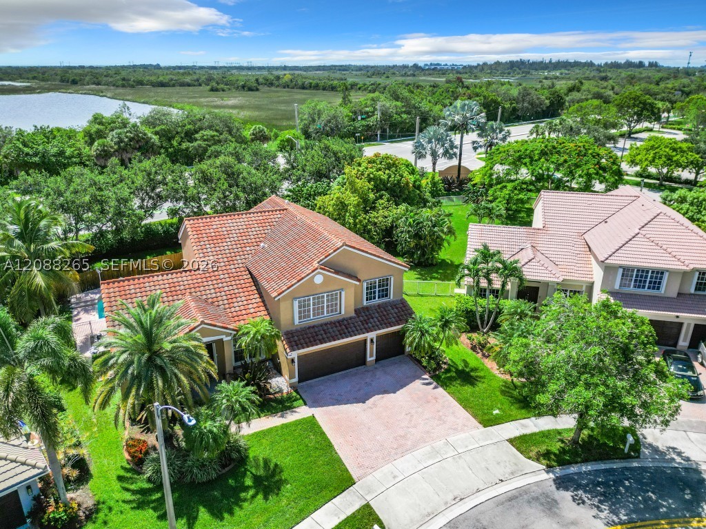 1342 NW 195th Ave, Pembroke Pines FL 33029