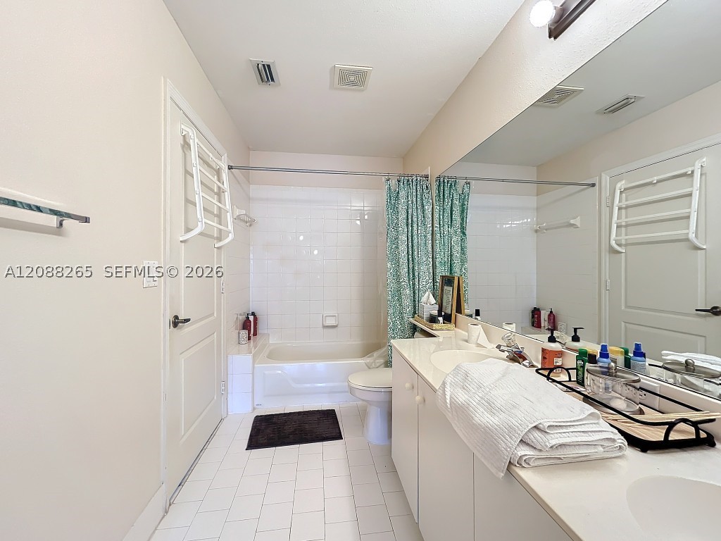 1342 NW 195th Ave, Pembroke Pines FL 33029